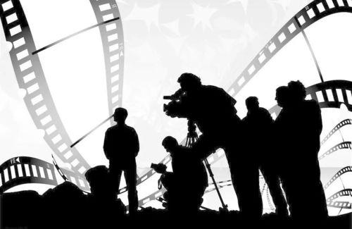 电影 发展 娱乐,电影发展中的娱乐魅力探索